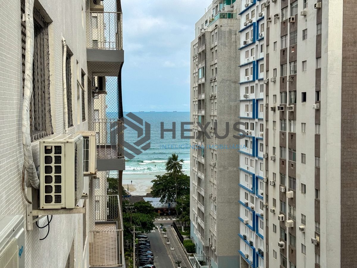 Foto 8 de Apartamento com varanda vista mar e lazer a 1 quadra da praia nas Pitangueiras, Guarujá