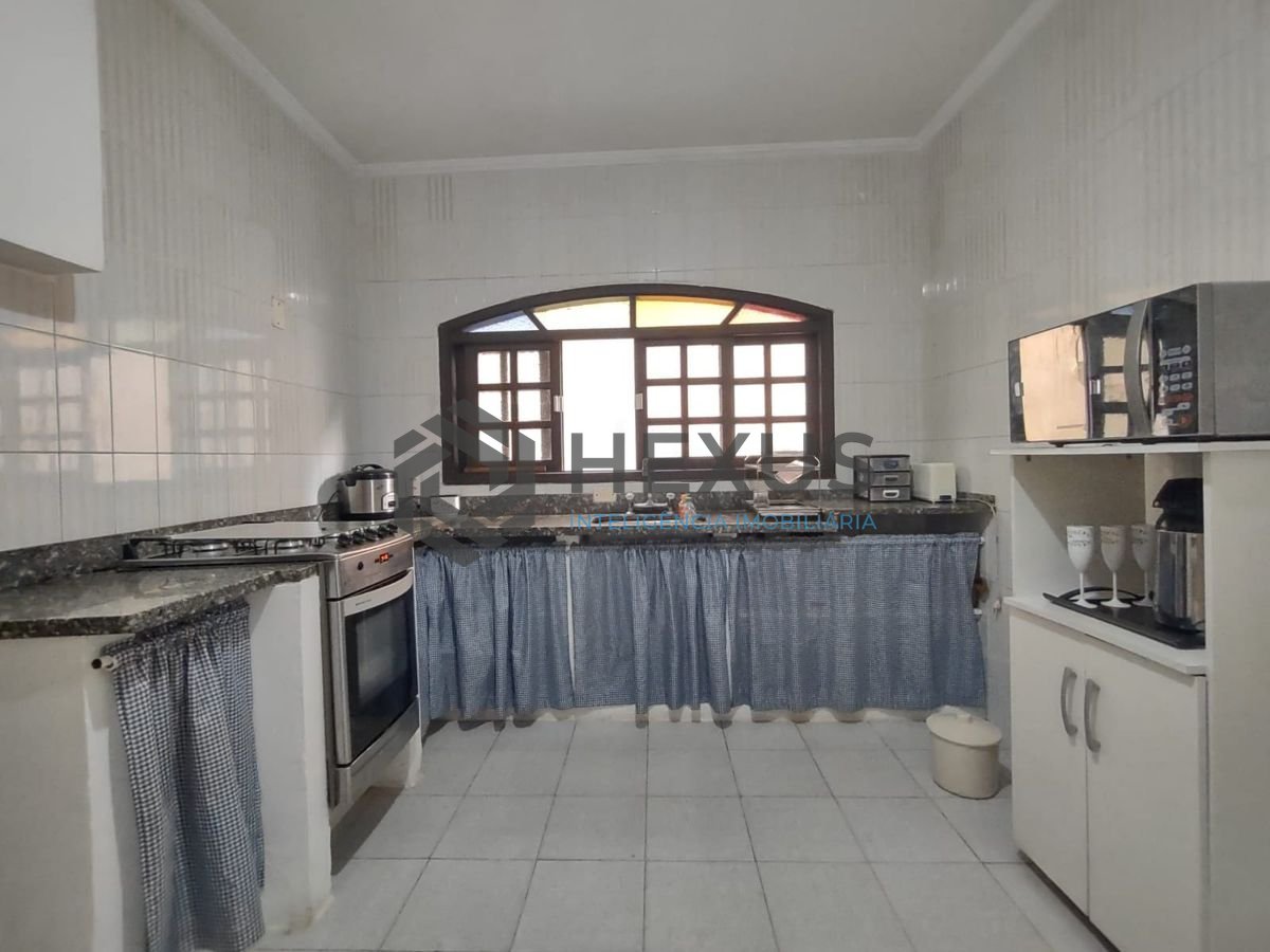 Foto 20 de Casa com varanda na região do Praia do Pernambuco na Enseada, Guarujá