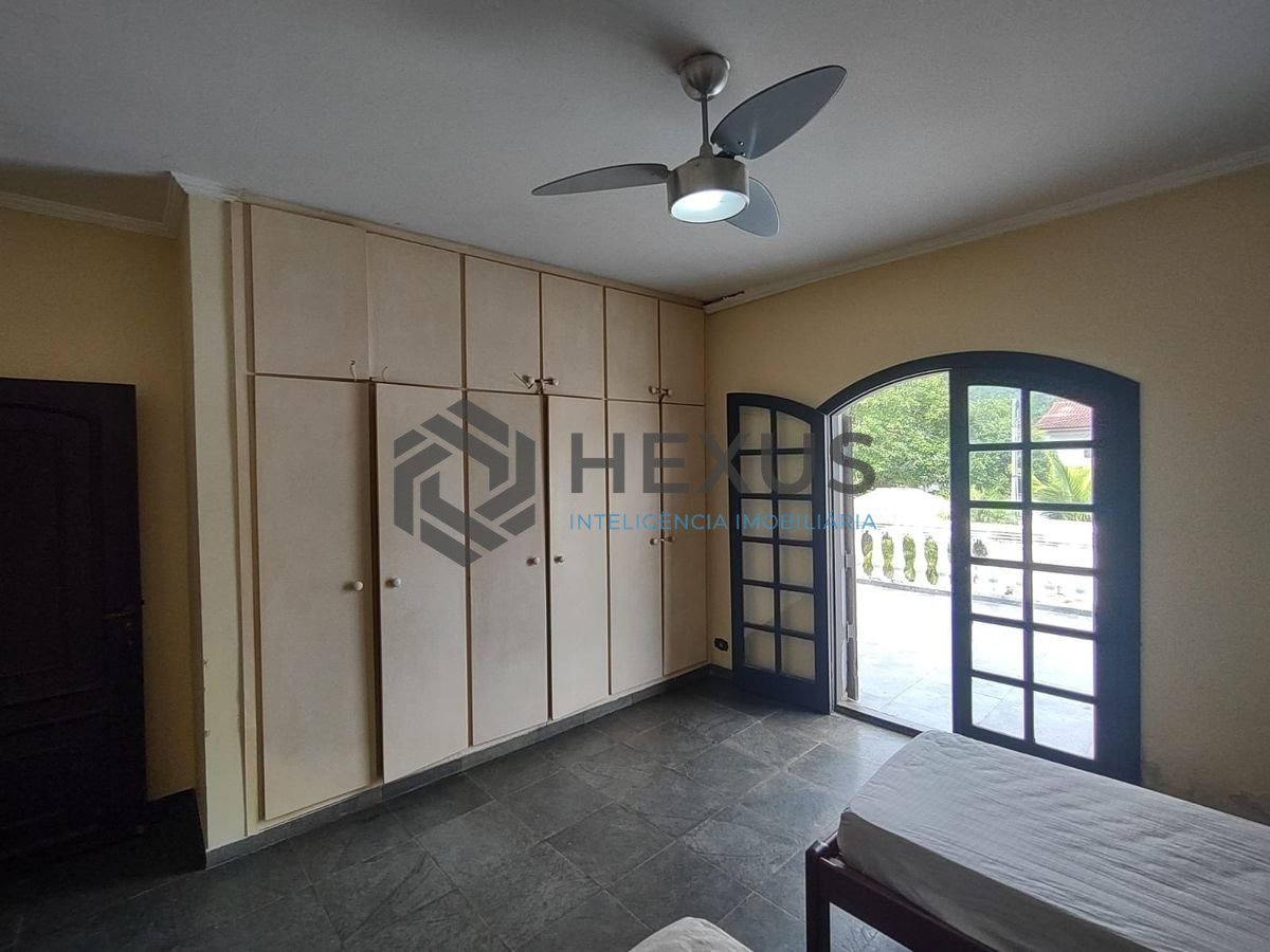 Foto 30 de Casa com varanda na região do Praia do Pernambuco na Enseada, Guarujá