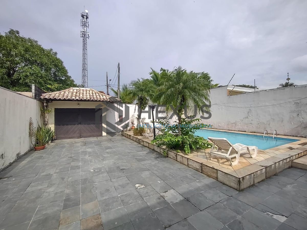 Foto 37 de Casa com varanda na região do Praia do Pernambuco na Enseada, Guarujá