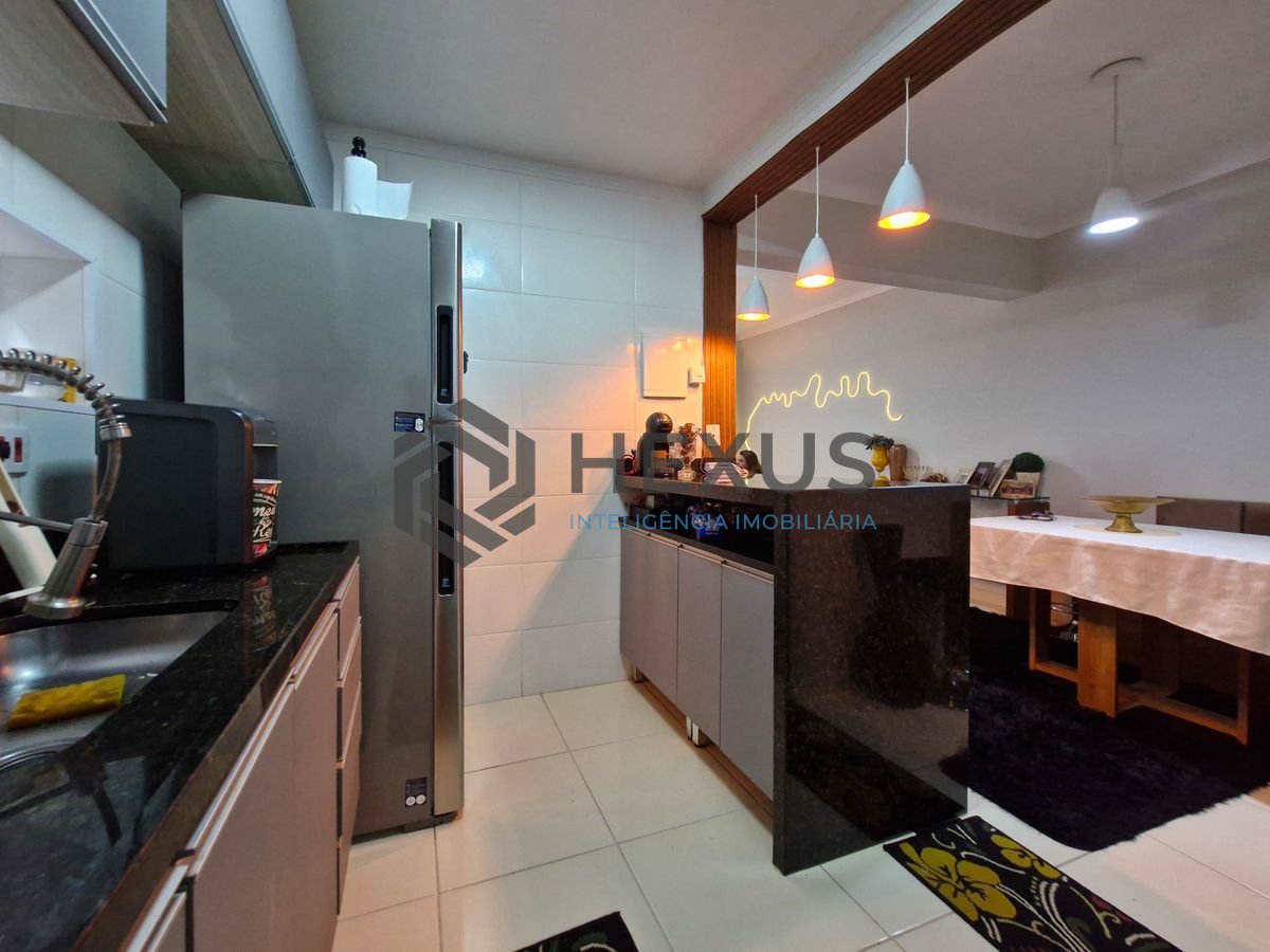 Foto 15 de Casa reformada com churrasqueira na Vila Santa Rosa, Guarujá