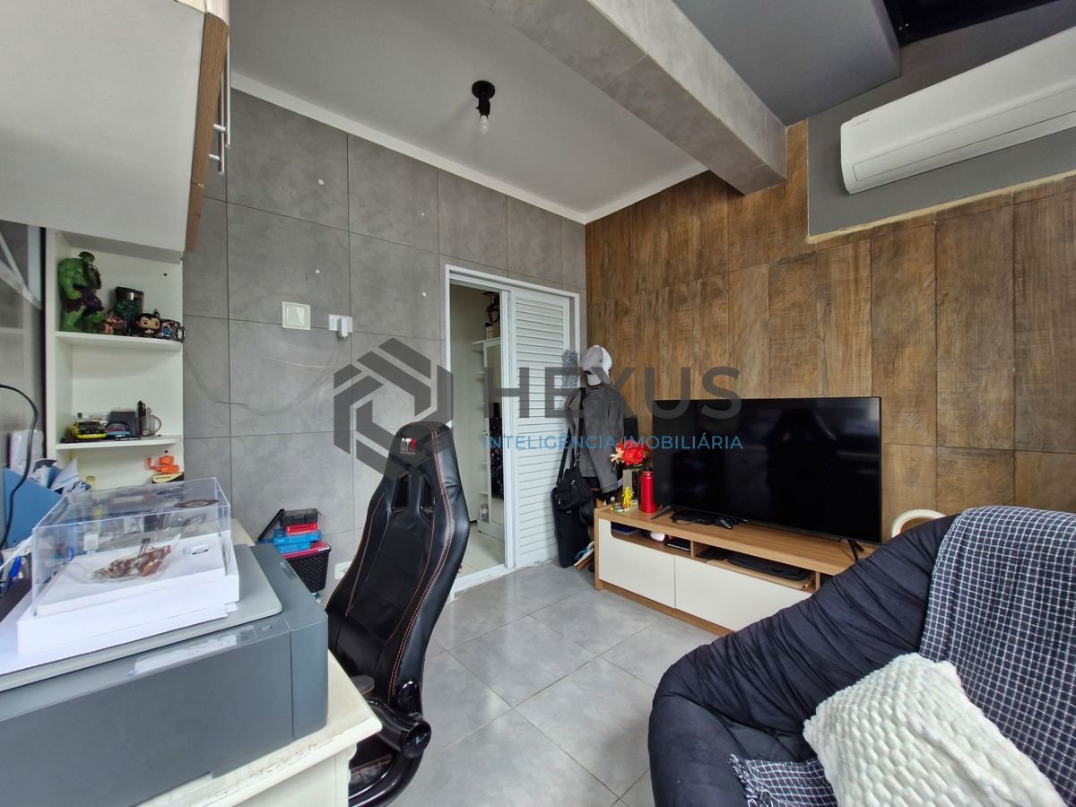 Foto 34 de Casa reformada com churrasqueira na Vila Santa Rosa, Guarujá