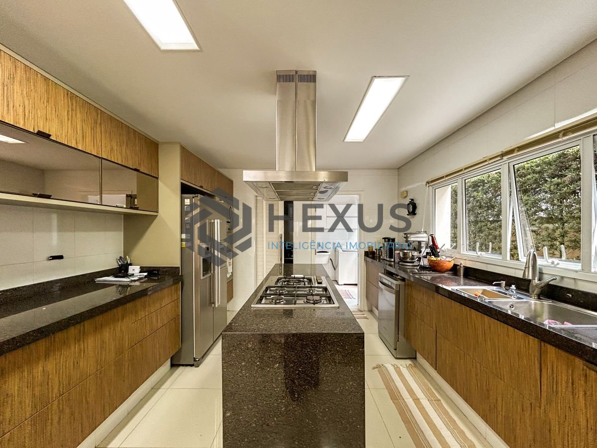 Foto 17 de Casa reformada com piscina e área gourmet no Graville na Enseada, Guarujá