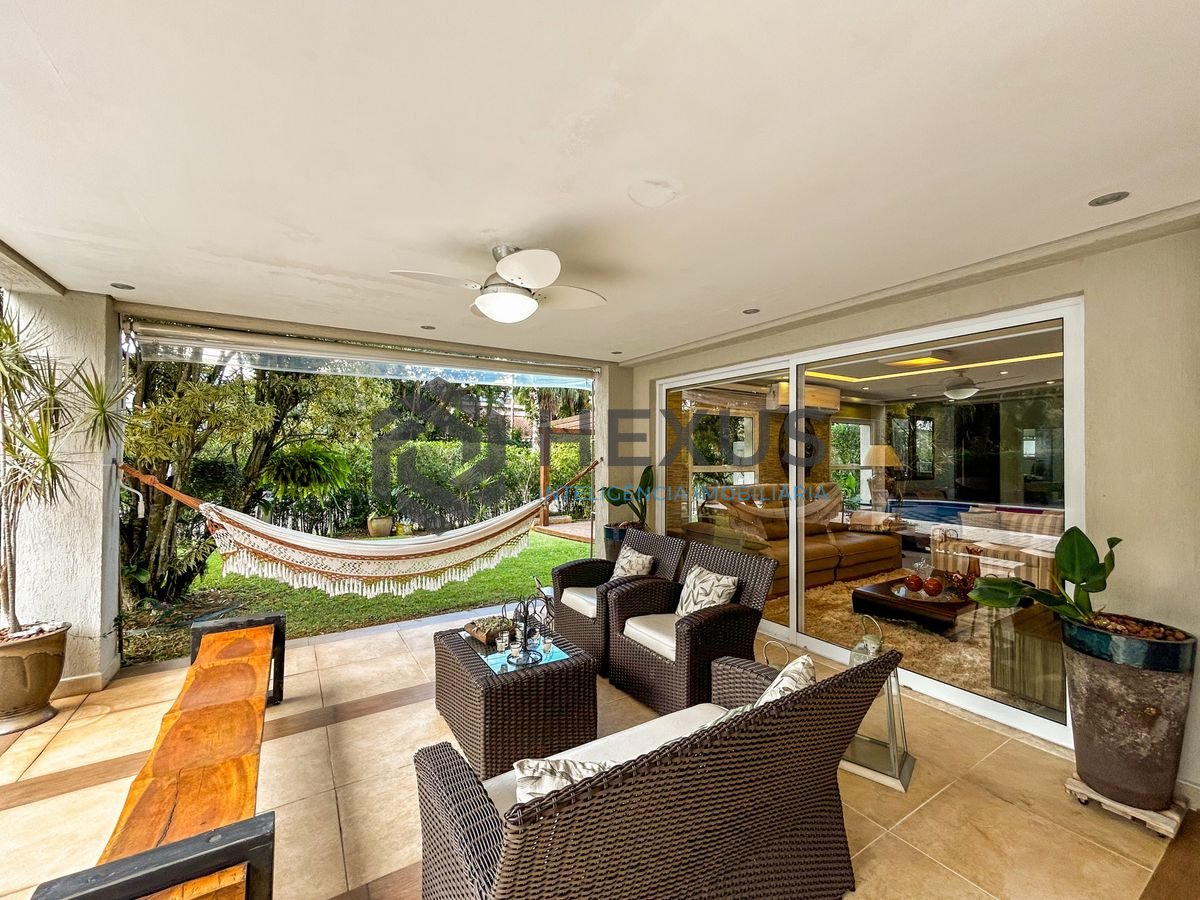 Foto 55 de Casa reformada com piscina e área gourmet no Graville na Enseada, Guarujá