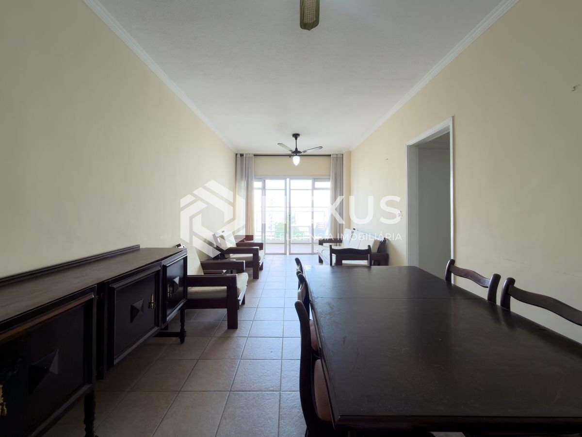 Foto 5 de Apartamento com varanda e lazer a 100m da praia nas Pitangueiras, Guarujá
