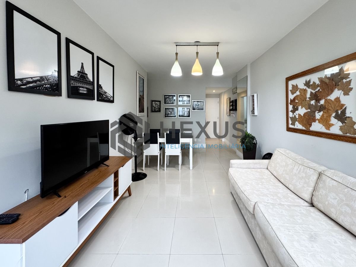 Foto 4 de Apartamento frente mar com vista mar nas Pitangueiras, Guarujá