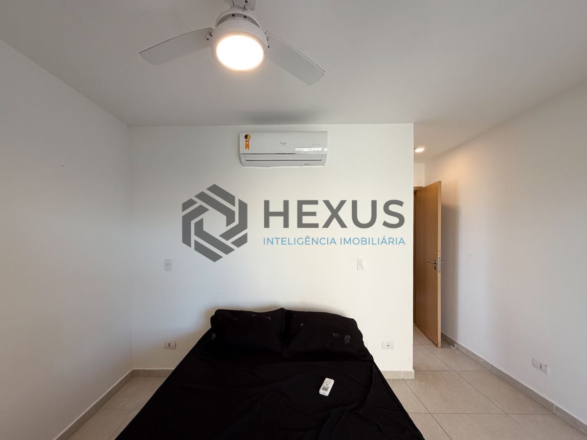 Foto 16 de Apartamento reformado com varanda gourmet vista mar a 400m da praia na região do Jardim Centenário na Enseada, Guarujá