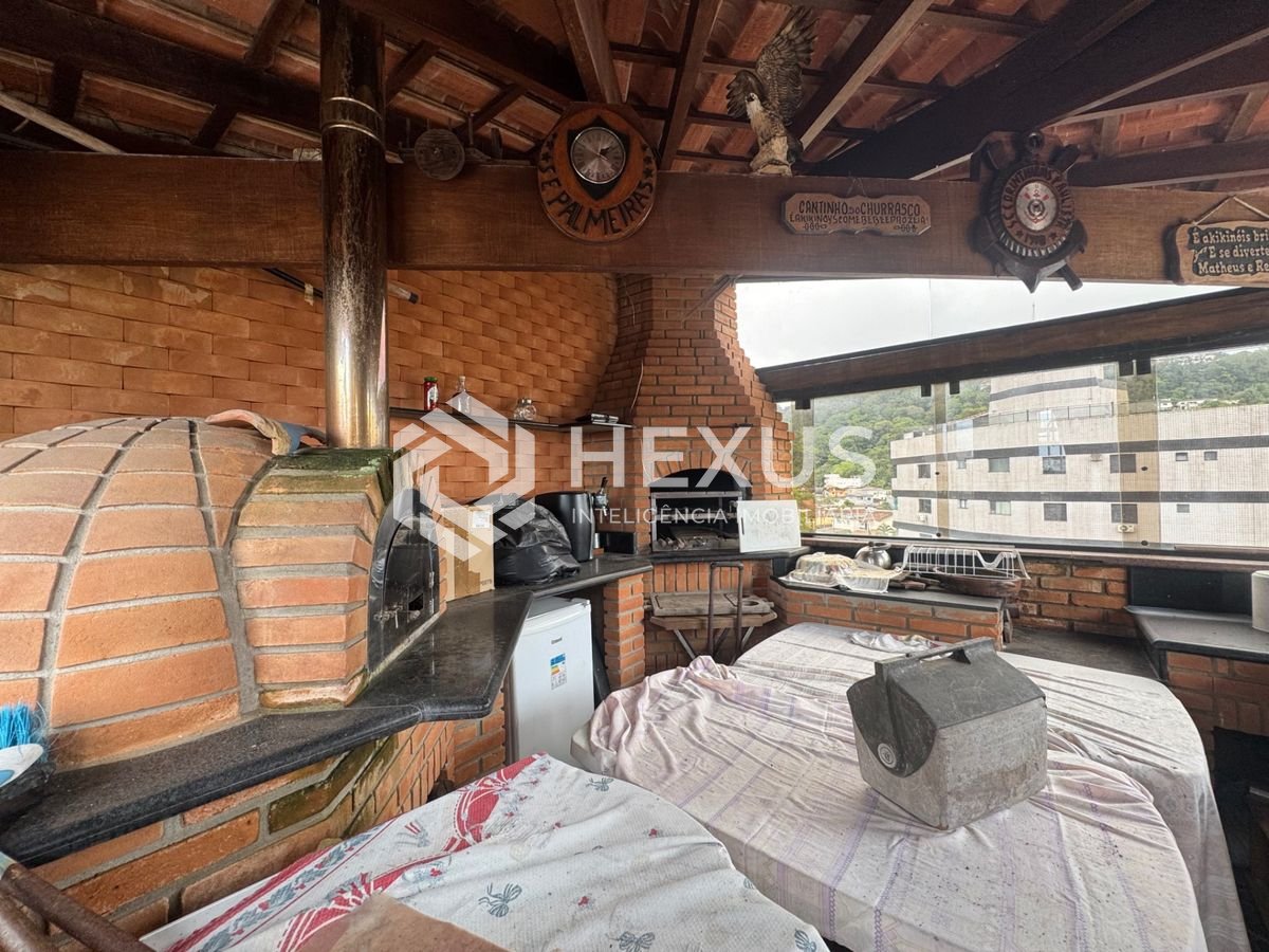 Foto 2 de Cobertura com varanda gourmet e lazer a 800m da praia na Enseada, Guarujá