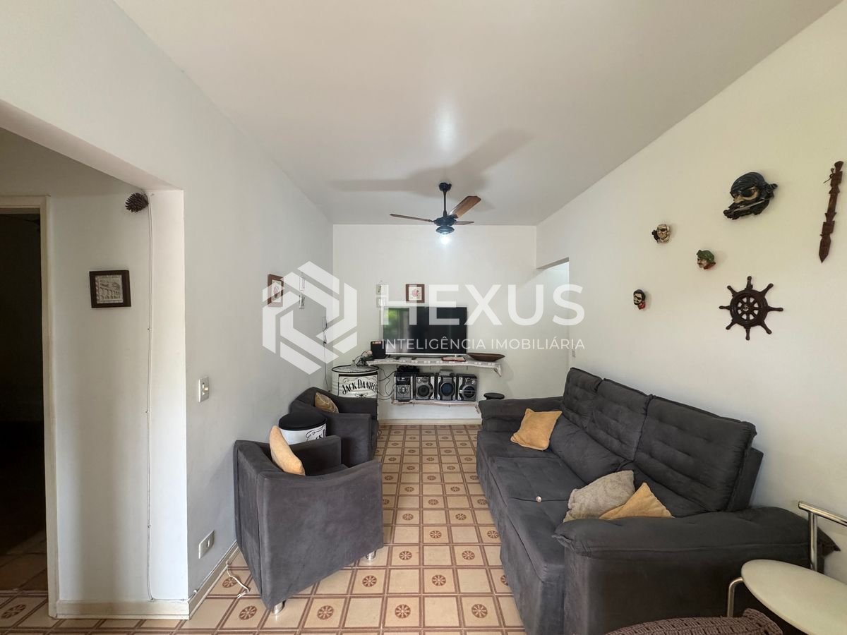 Foto 5 de Apartamento com varanda e lazer a 150m da praia na Enseada, Guarujá