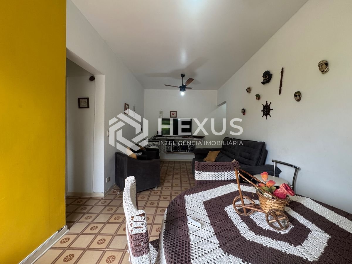 Foto 2 de Apartamento com varanda e lazer a 150m da praia na Enseada, Guarujá