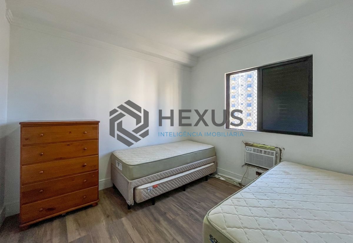 Foto 9 de Apartamento com varanda e lazer na região do Tortugas na Enseada, Guarujá