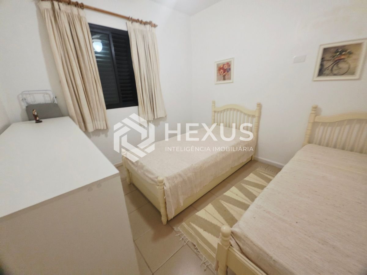 Foto 4 de Apartamento reformado com lazer a 1 quadra da praia nas Pitangueiras, Guarujá