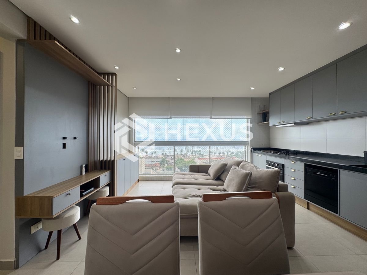 Foto 5 de Apartamento reformado com varanda vista mar a 100m da praia na Enseada, Guarujá