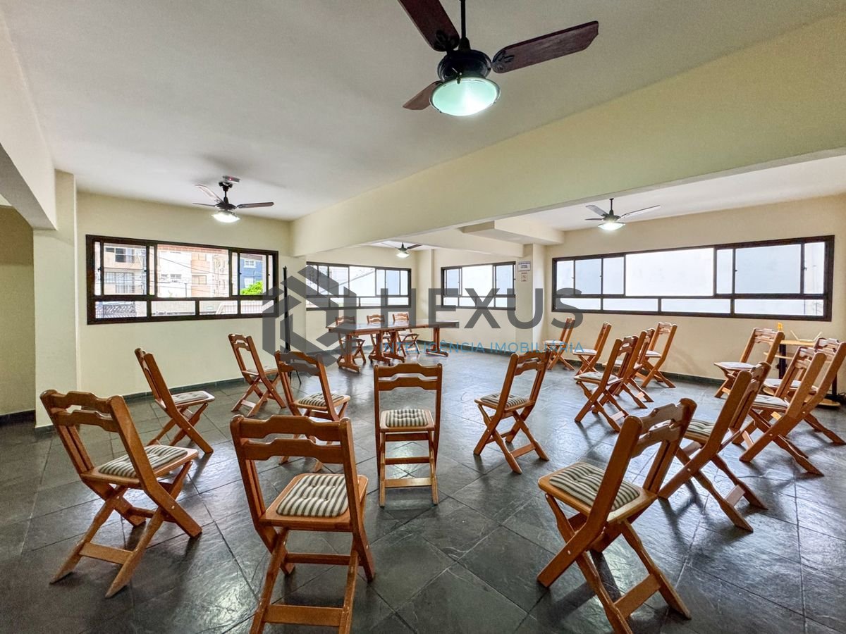 Foto 41 de Apartamento reformado com varanda e lazer a 450m da praia na região do Parque Enseada na Enseada, Guarujá