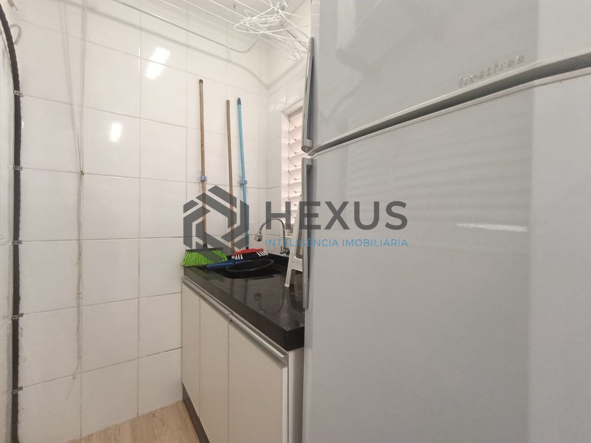 Foto 19 de Apartamento reformado com varanda e lazer a 150m da praia na região do Aquário na Enseada, Guarujá