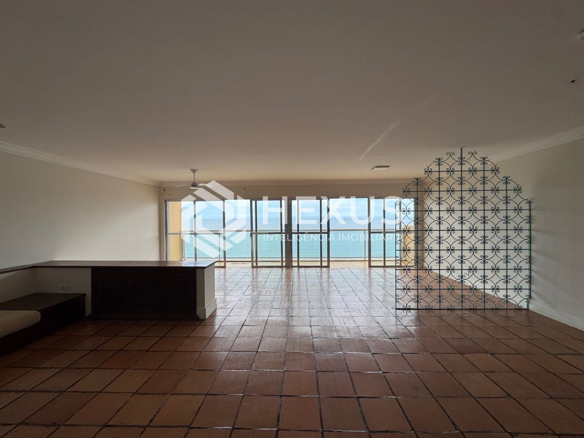 Foto 2 de Apartamento frente mar com varanda vista mar nas Pitangueiras, Guarujá