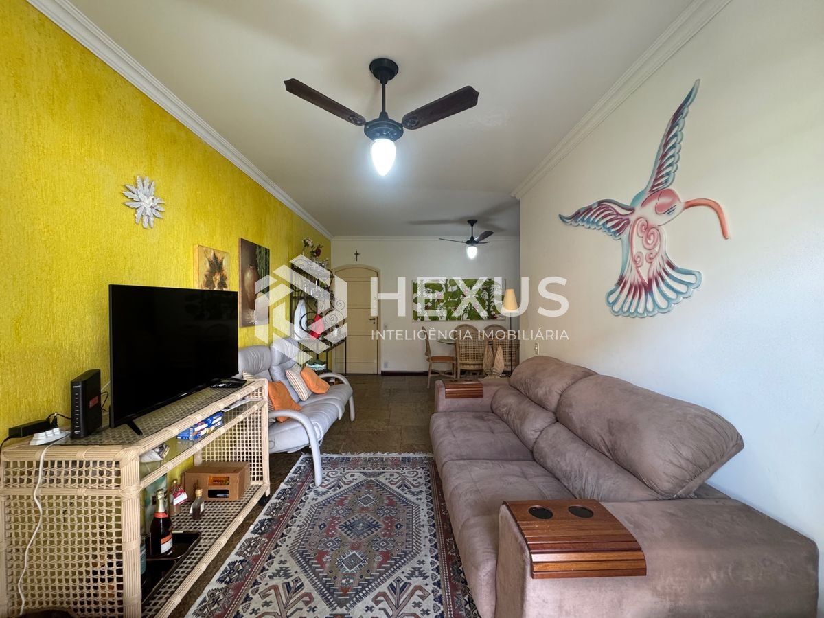 Foto 2 de Apartamento com varanda e lazer a 350m da praia na Enseada, Guarujá