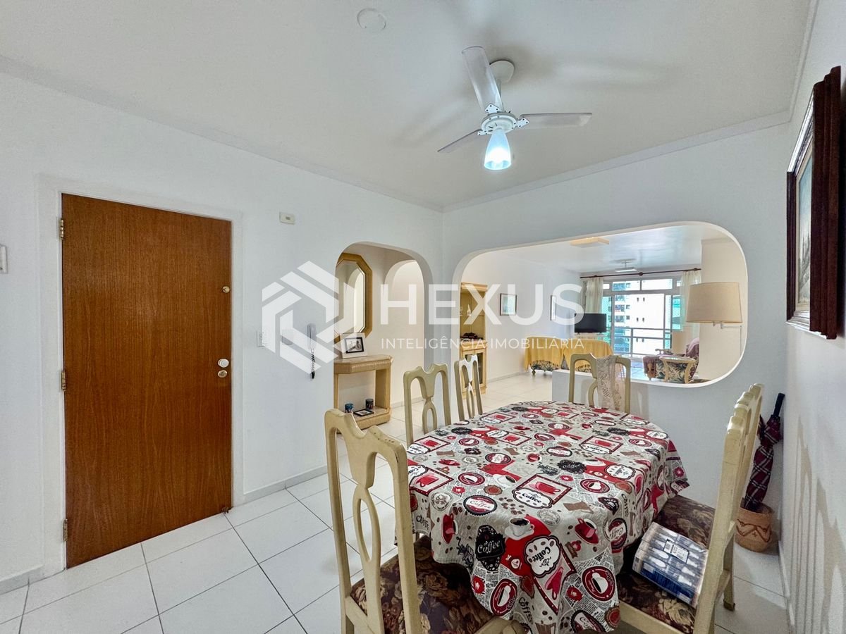 Foto 5 de Apartamento com varanda e lazer na beira mar das Pitangueiras, Guarujá