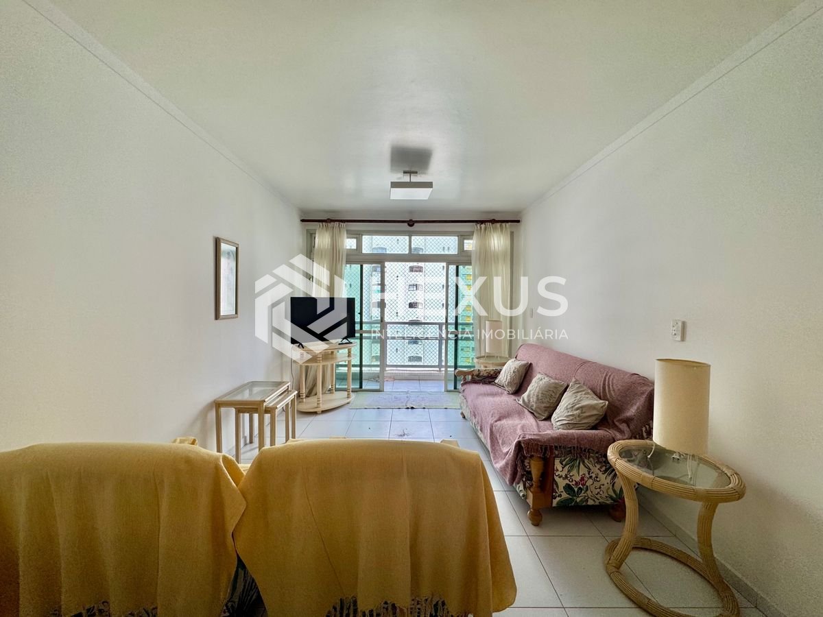 Apartamento com varanda e lazer na beira mar das Pitangueiras, Guarujá