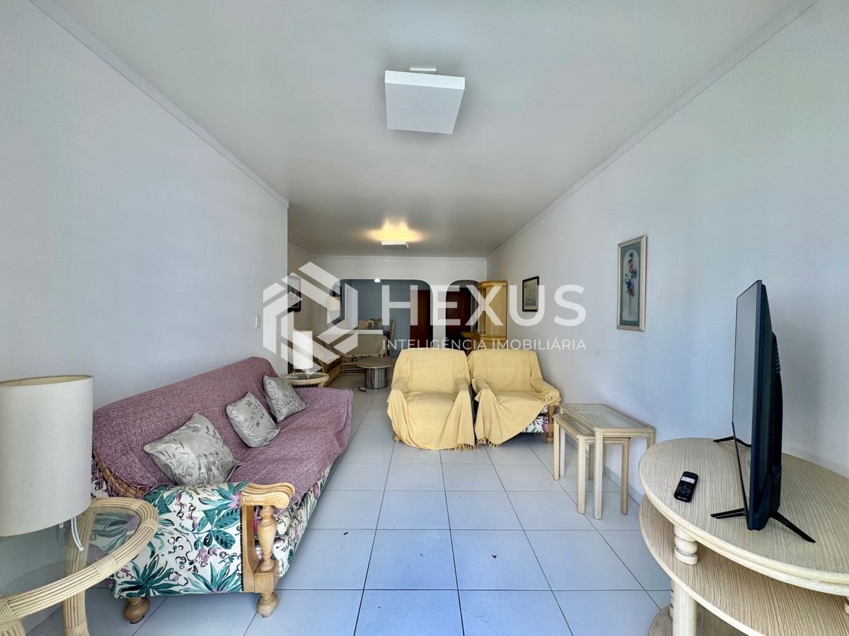 Foto 3 de Apartamento com varanda e lazer na beira mar das Pitangueiras, Guarujá